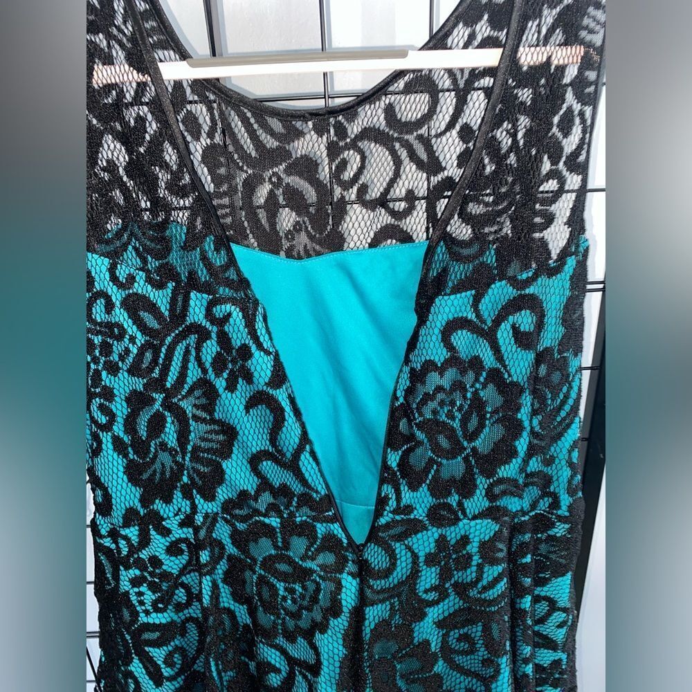 Sally USA plus size teal dress with black lace overlay EUC - Picture 8 of 10